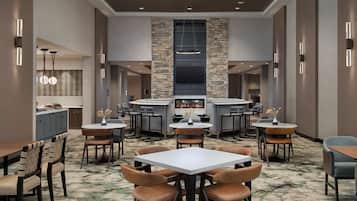 Desayuno bufé gratuito y diario