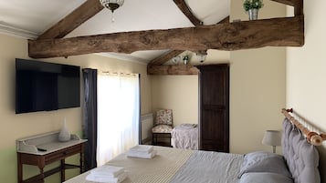 8 chambres, coffres-forts dans les chambres, Wi-Fi gratuit