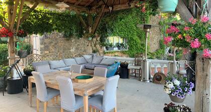 GITE de GROUPE Le Domaine de MaumontAu coeur du Parc Naturel Périgord Limousin