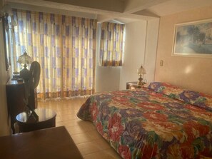 6 camere, ferro/asse da stiro, Wi-Fi gratuito, lenzuola