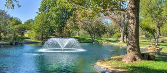 Resort living in Edmond with pool & tennis court!