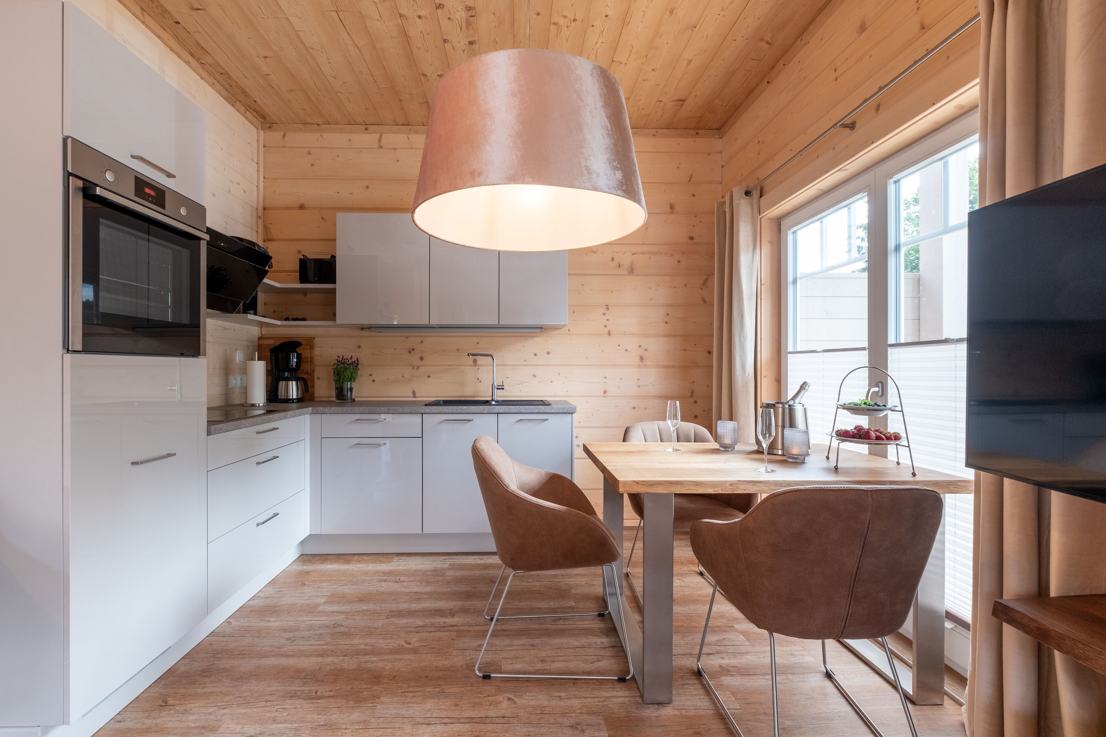 Leilighet – comfort | Eget kjøkken | Kjøleskap, ovn, kokeplater og oppvaskmaskin