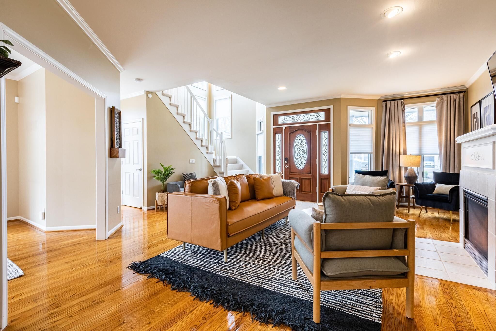 电视、壁炉、办公室