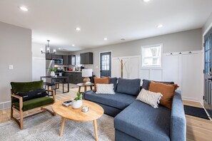 Téléviseur, Netflix, services de diffusion en continu, bureau