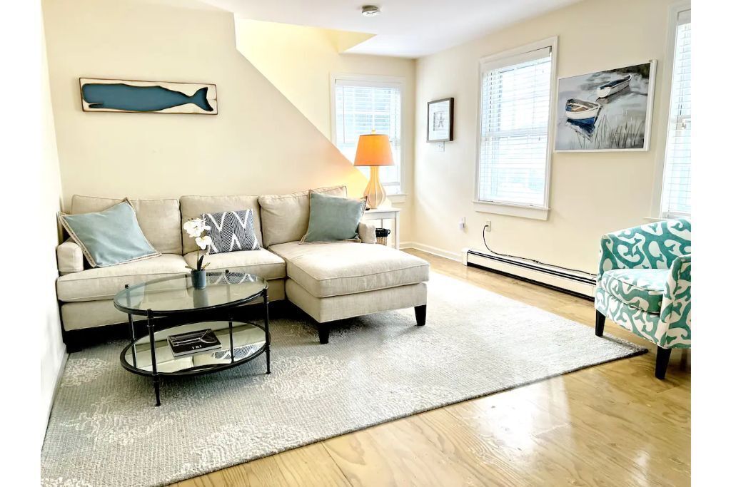 In Town with Parking, Patio, Beach Gear & Car Option