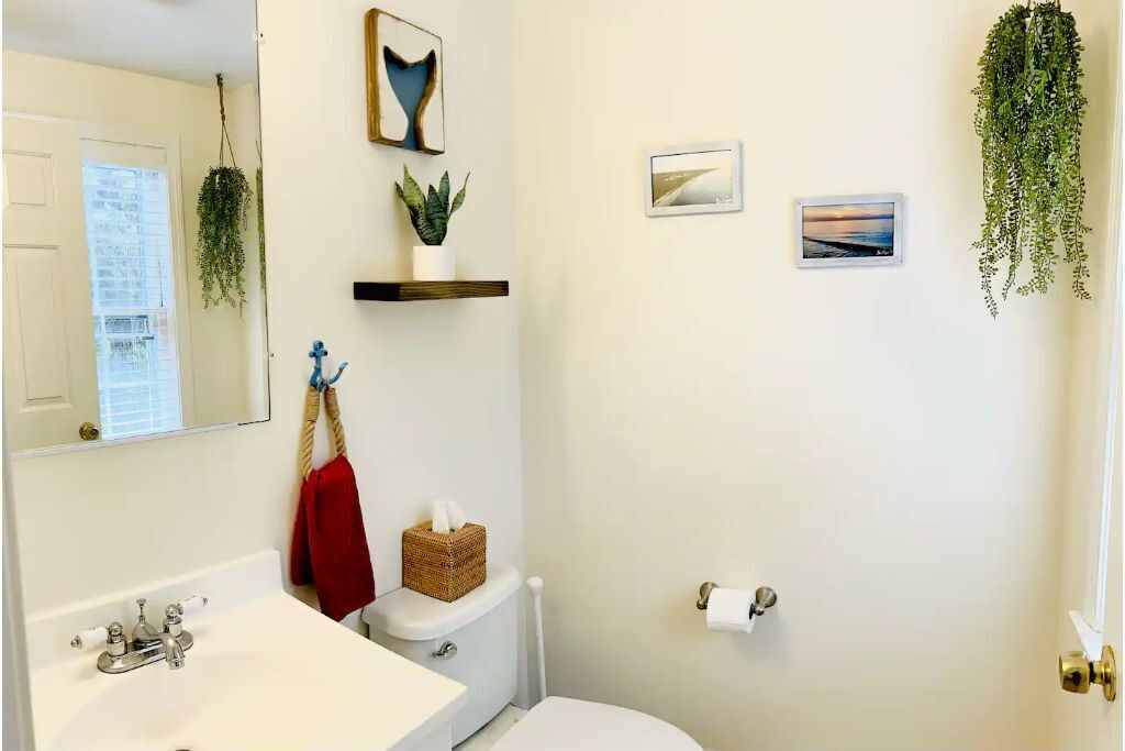 In Town with Parking, Patio, Beach Gear & Car Option