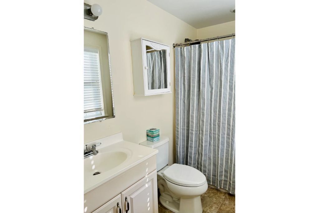 In Town with Parking, Patio, Beach Gear & Car Option