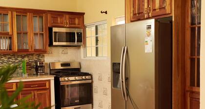 Entire Cozy Luxury Meadows With Free Wifi,Parking&Hottub