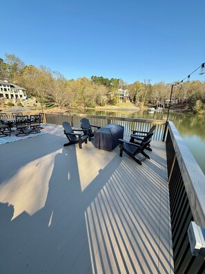Property grounds - Perfect Winter Lake Getaway Villa on Lake Wylie - Family Friendly + Lovers Dream (Lake Wylie)