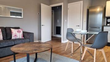 Apartment, 1 Queen Bed with Sofa bed | Living room