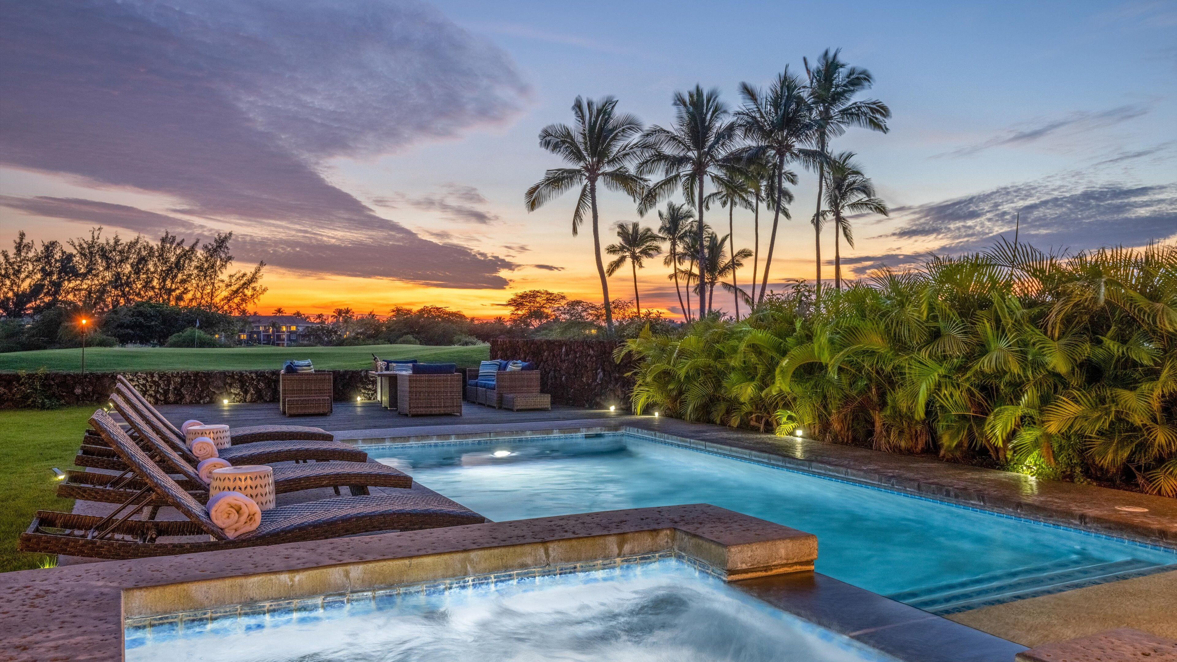 حمّام سباحة مُدفَّأ