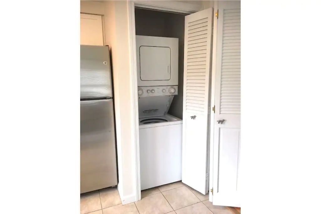 In Town with Parking, Outdoor Shower, Patio & Car Option 