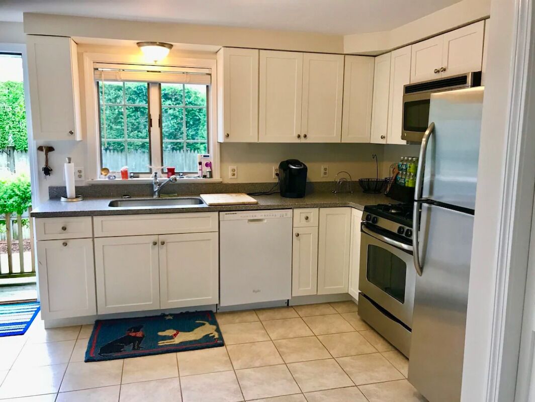 In Town with Parking, Outdoor Shower, Patio & Car Option 