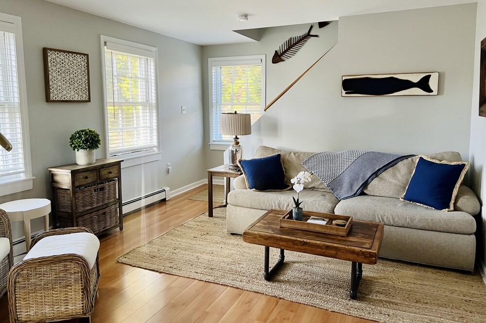 In Town with Parking, Outdoor Shower, Patio & Car Option