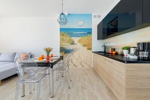 舒适公寓, 1 张大床和 1 张沙发床 | 私人简易厨房 | 冰箱、炉灶、茶具/咖啡用具、电热水壶