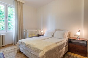 2 bedrooms, desk, iron/ironing board, free WiFi - Apartments Resavska (Београд)