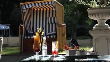 Bar (in der Unterkunft)