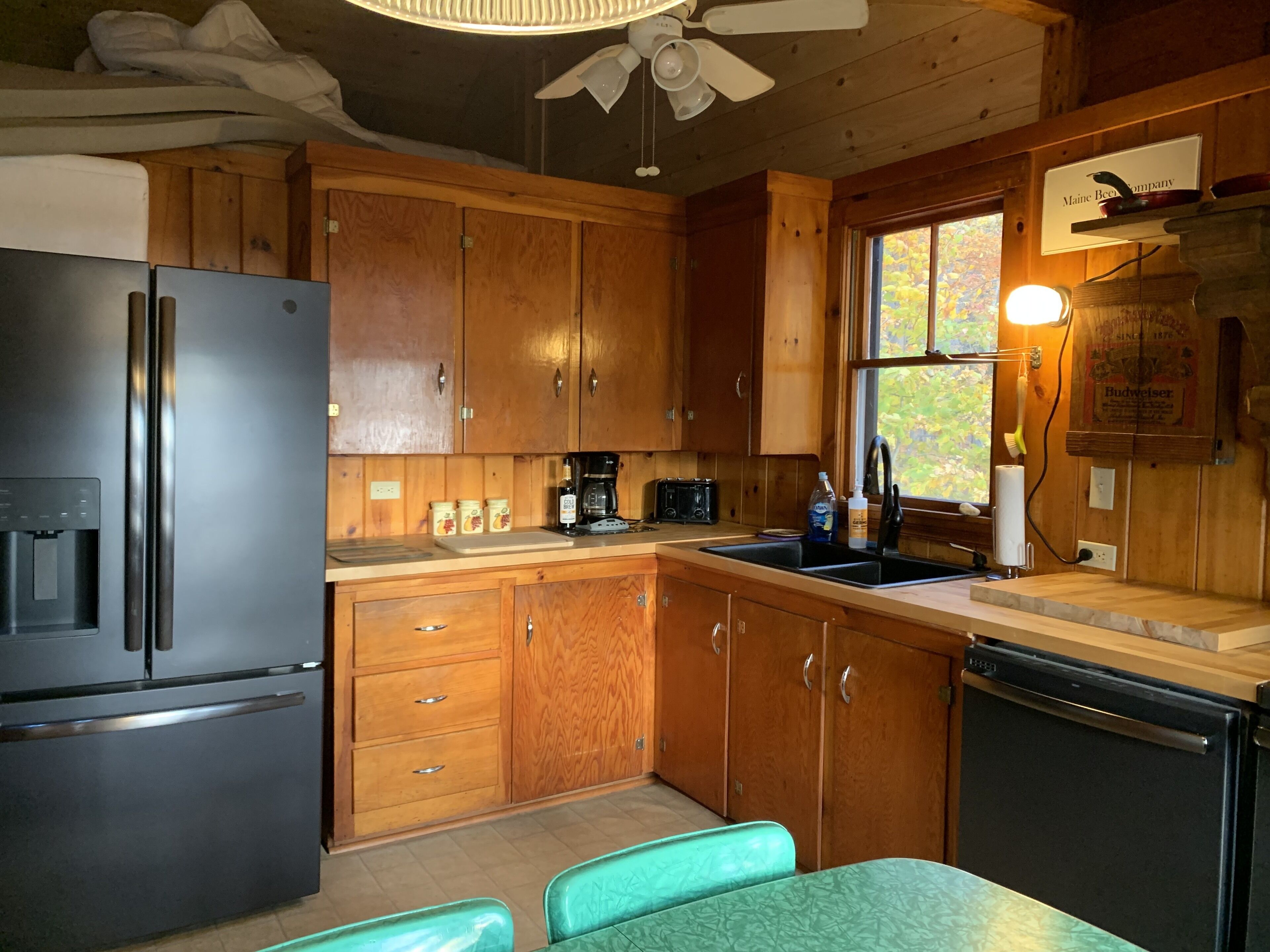 Cozy Cottage near Shawnee Peak on Highland Lake close to downtown BRIDGTON!!