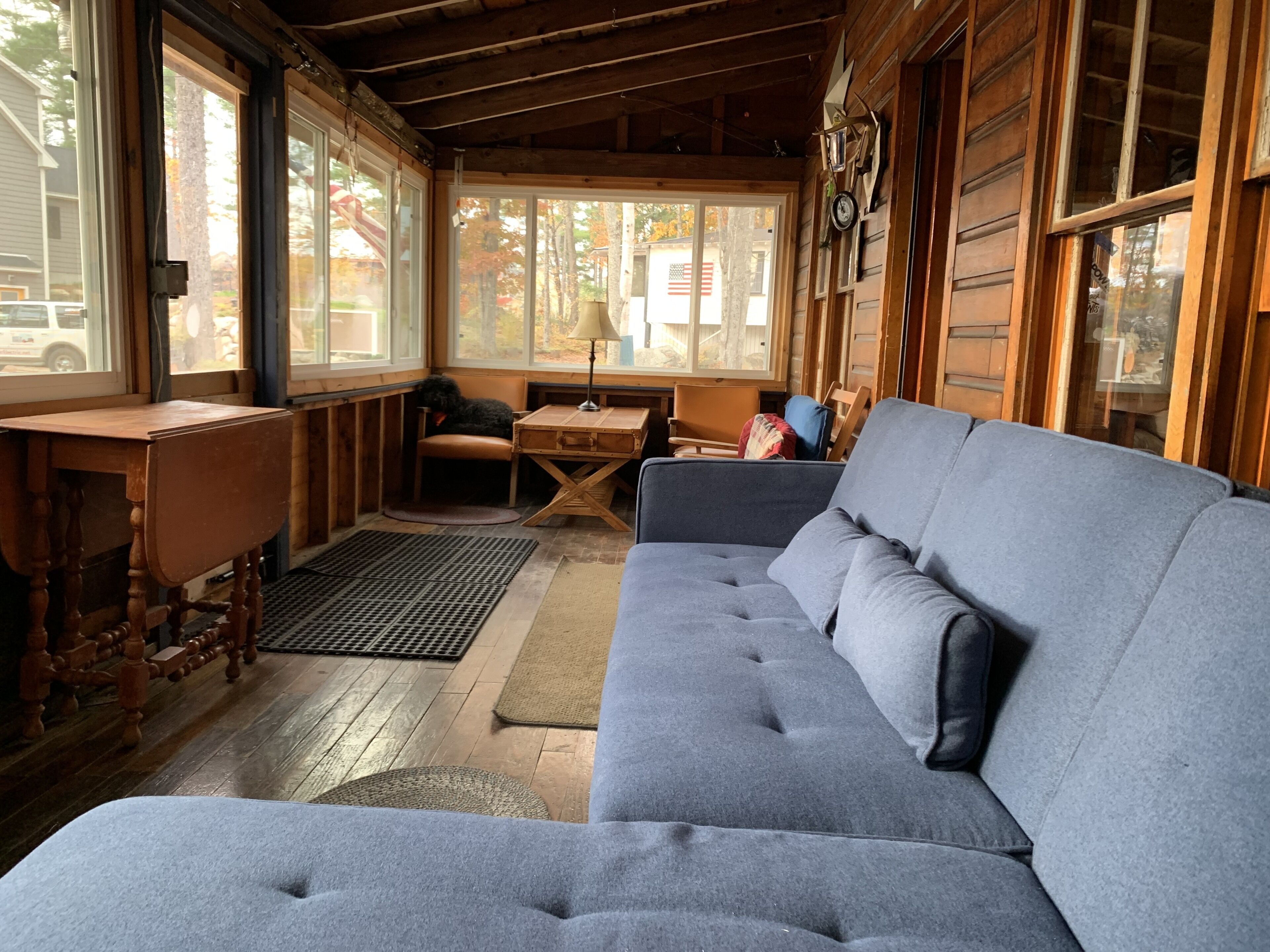 Cozy Cottage near Shawnee Peak on Highland Lake close to downtown BRIDGTON!!