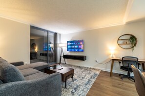 Smart TV, books