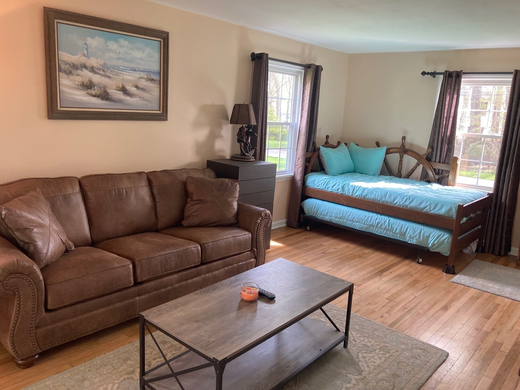 Free Kayaks! Lakeview Nautical private guest suite.