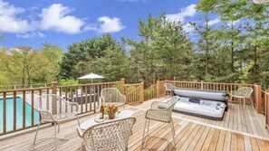 Terrace/patio - Classic-style Hamptons home, heated freshwater pool, fire pit, extensive... (Westhampton)