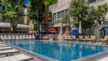 Außenpool (je nach Saison geöffnet)