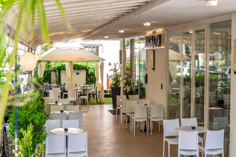 Hotel Aiglon