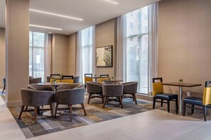 Tägliches nach Wunsch zubereitetes Frühstück gegen Gebühr