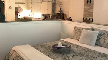 1 habitación, tabla de planchar con plancha, wifi gratis y ropa de cama 