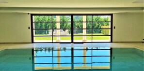 Indoor pool, outdoor pool - Magnificent property, 5 suites, 2 pools (Cagnes-sur-Mer)