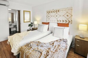 2 bedrooms, desk, iron/ironing board, travel cot