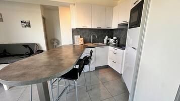 Fridge, microwave, oven, toaster