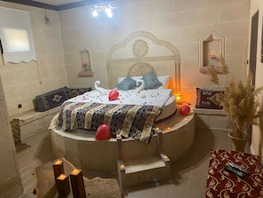 Exclusive-Doppelzimmer, 1 Schlafzimmer | Bettwäsche aus ägyptischer Baumwolle, hochwertige Bettwaren