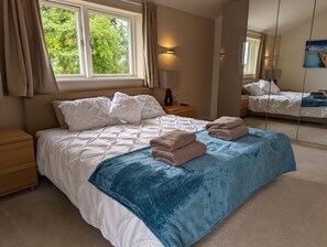 4 Schlafzimmer, Bügeleisen/Bügelbrett, kostenloses WLAN, Bettwäsche
