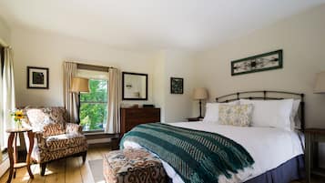 3 bedrooms, WiFi (free), bed sheets