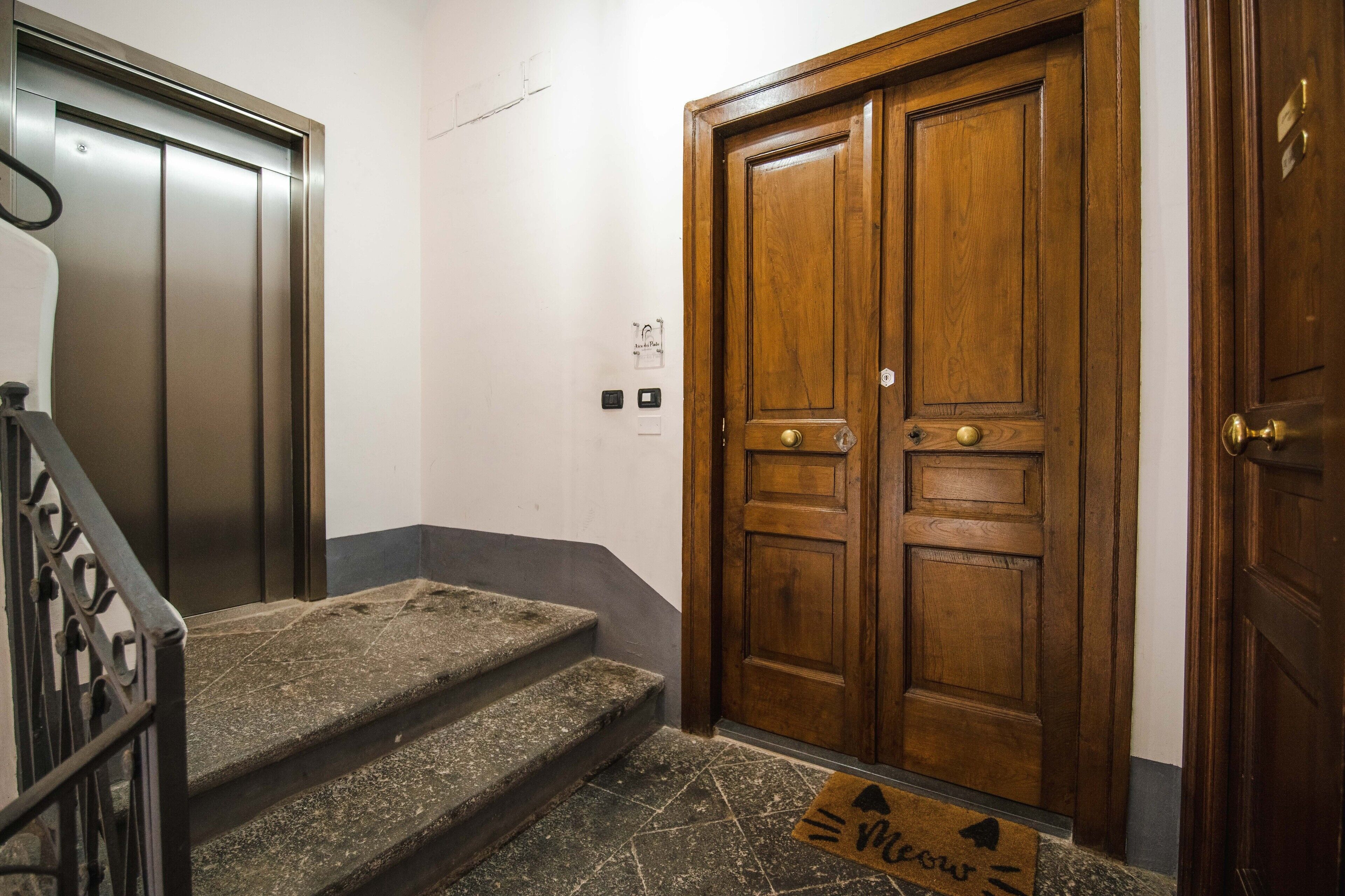 Photo - Arco Dei Pinto