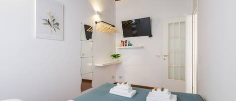 2 bedrooms, iron/ironing board, travel crib, free WiFi