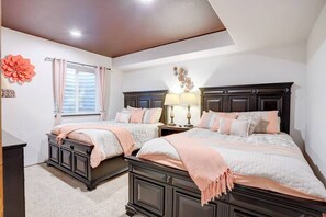 4 bedrooms, iron/ironing board, travel crib, free WiFi