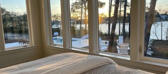 Luxury home on Dune Lake connected to Gulf/Pool/ Short Paddle or Walk to Beach