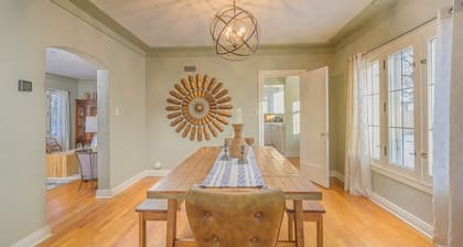 Traveler Oasis Downtown Area Spacious Home, PAC