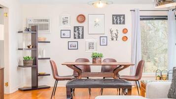 TV, fireplace, offices