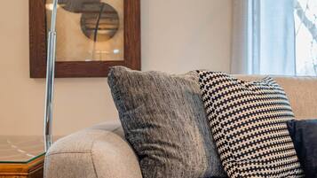 TV, fireplace, offices