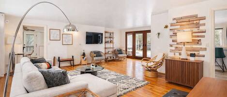 TV, fireplace, offices