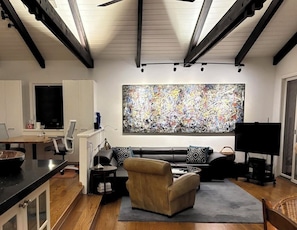 Smart-TV, Kamin, Drucker