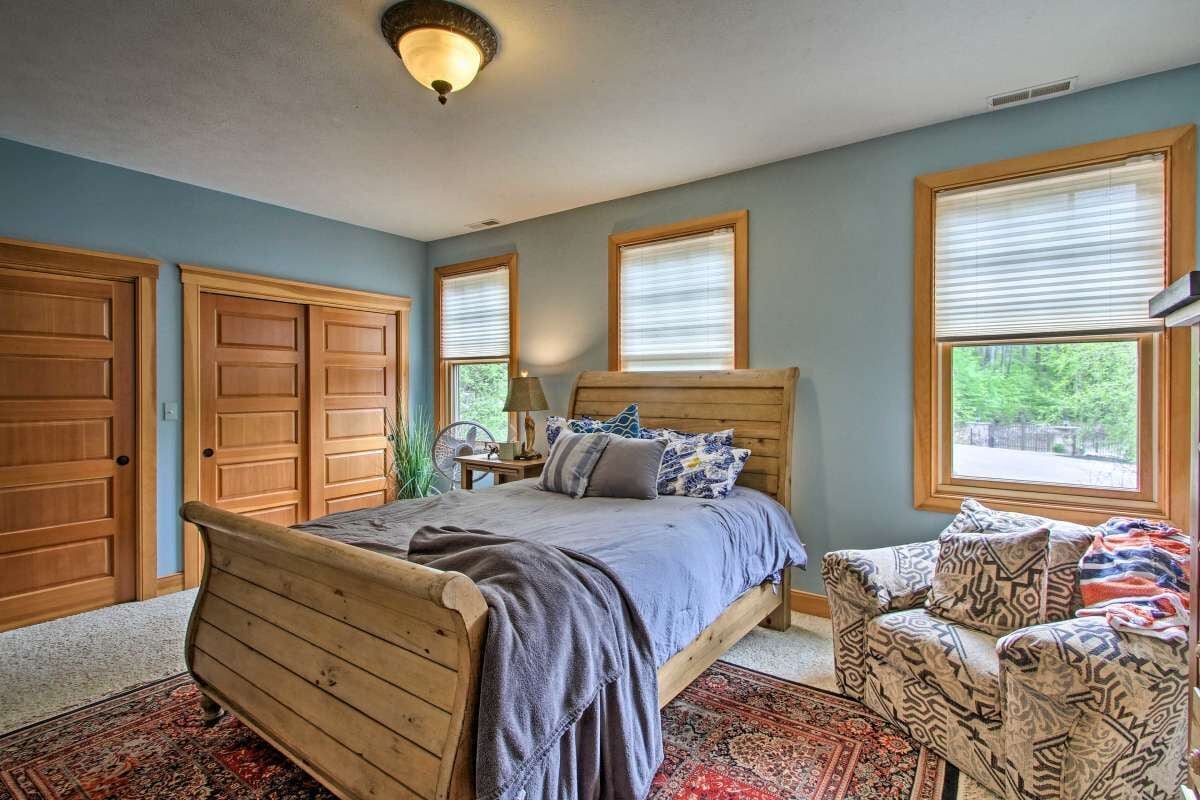 LAKEFRONT WITH MOVIE THEATRE AND DOCK ALTON BAY NH 