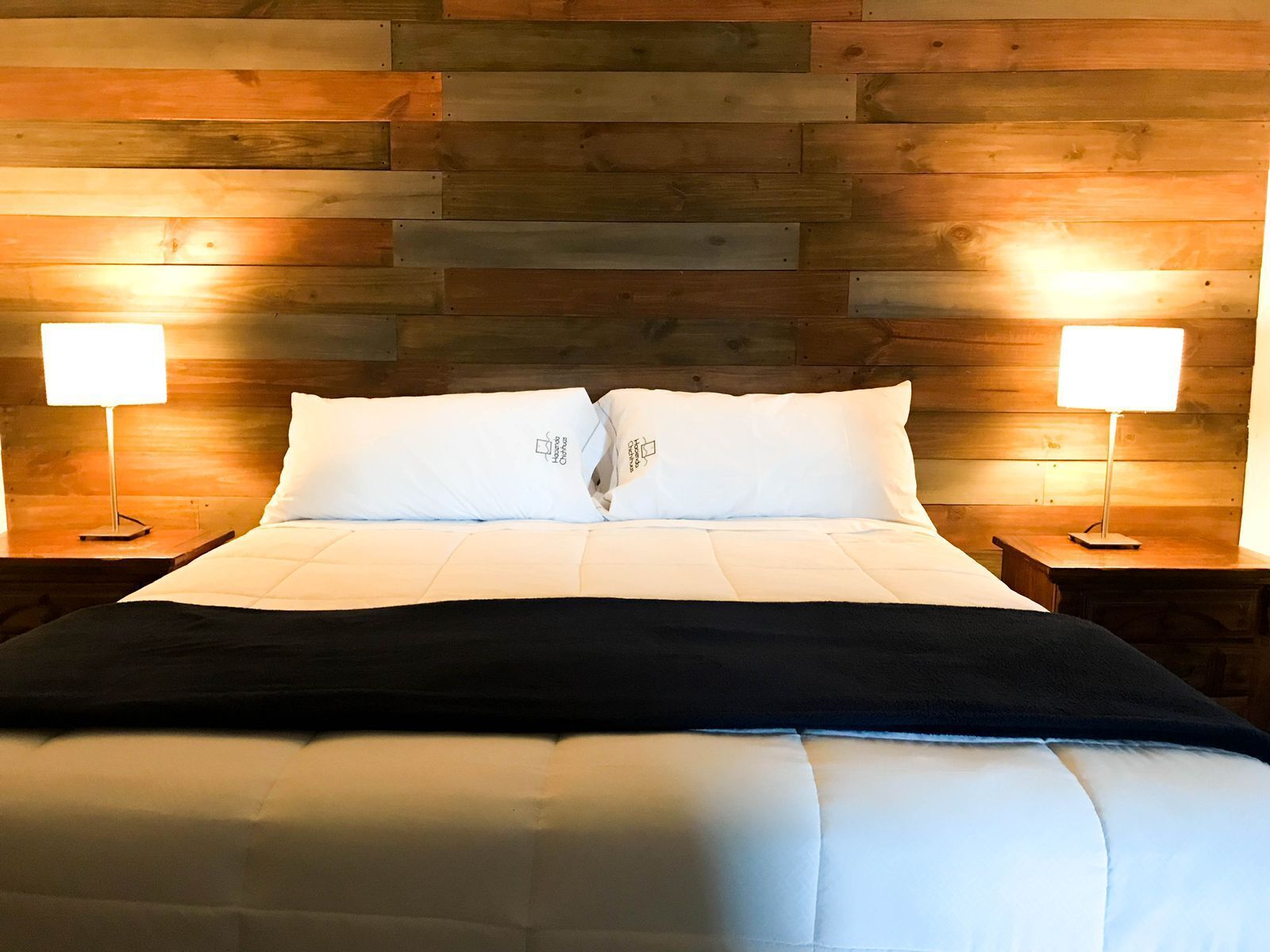 Traditional Cabin | Iron/ironing board, bed sheets