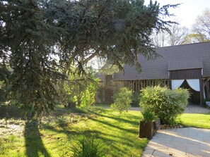 Property grounds - Normandy vacation home with swimming pool 12km from Verneuil sur avre (Mesnils sur Iton)