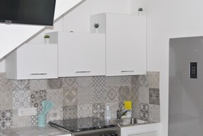 Apartment | Private kitchen | Fridge, oven, stovetop, toaster - Agrigento Centre - 1-bed Apartment - Sleeps 4 (Agrigento)