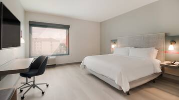 Premium bedding, in-room safe, individually decorated